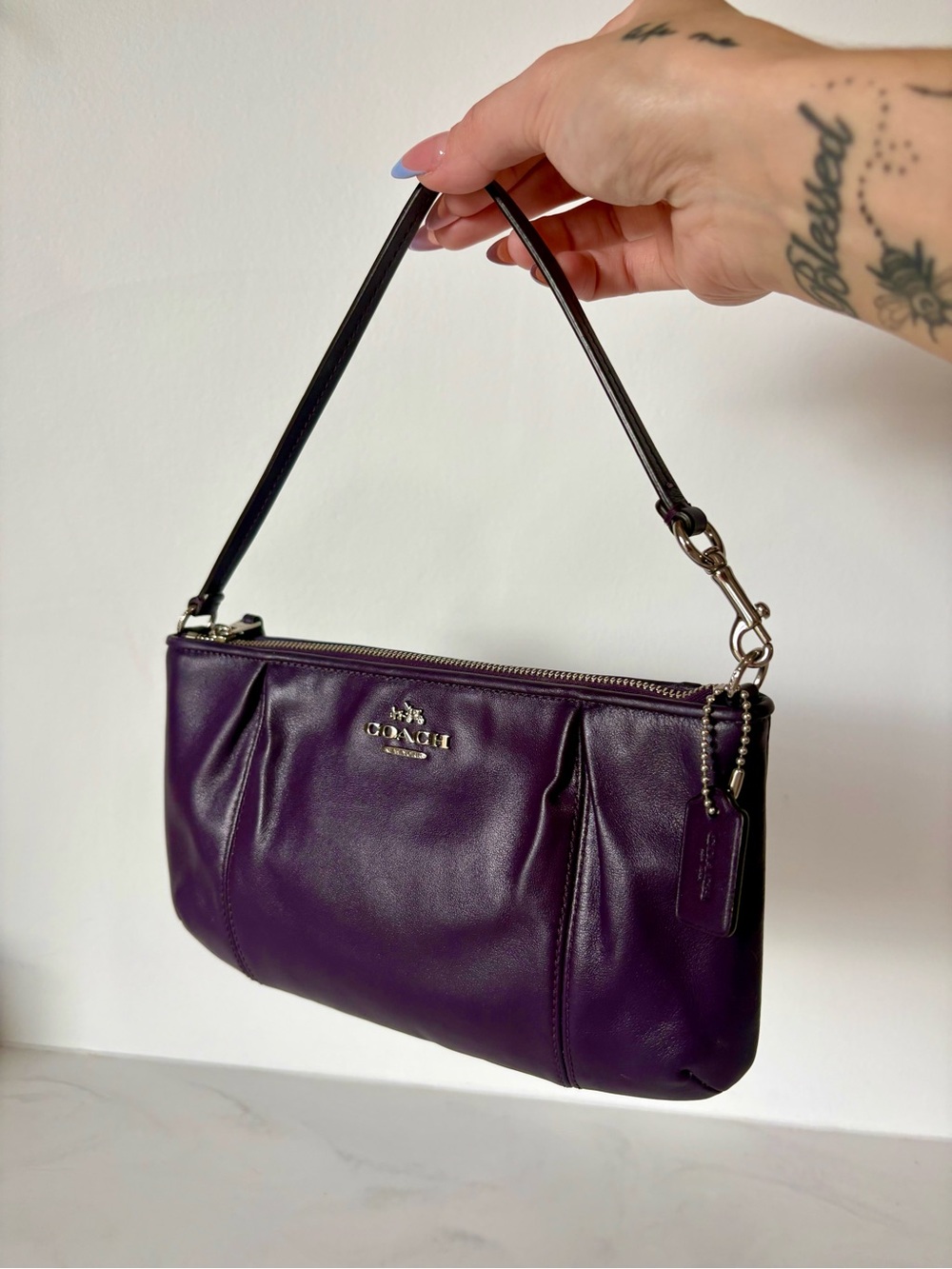 COACH Colette Leather Large Wristlet / Clutch | F52153